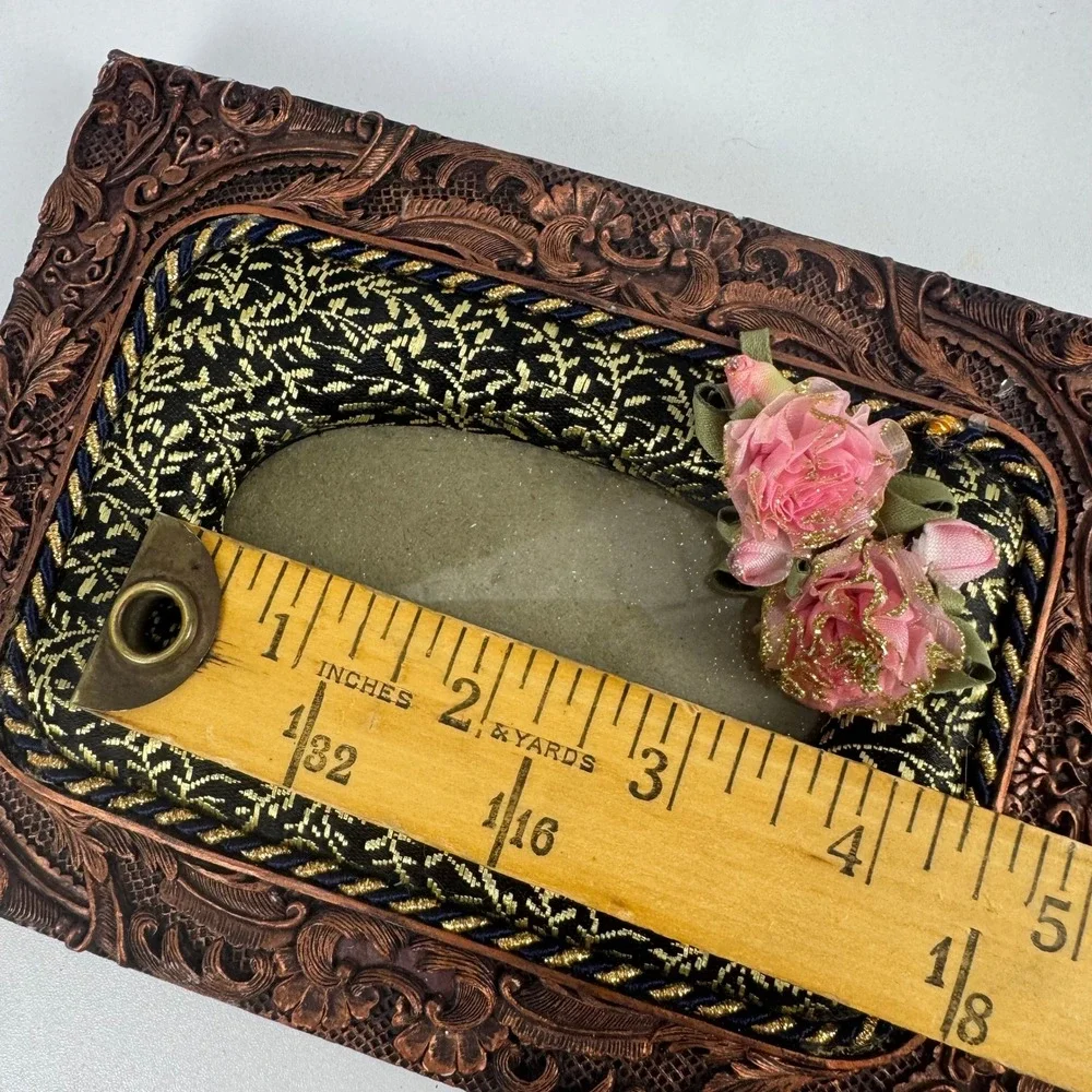 Vtg Victorian Style Picture‎ Frame Ornate Copper Tone Floral Roses